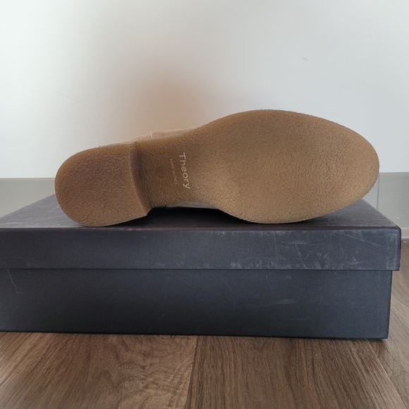 Theory suede shearling lined, mid calf, gum sole block heeled boots EU 40 - Picture 4 of 7